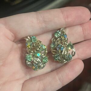 Vintage Gold Tone Green Crystal Leaf Clip Earrings Lisner